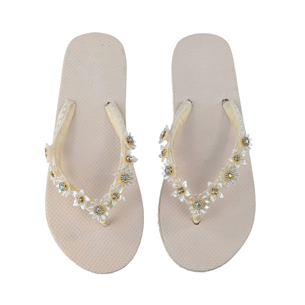 Νυφικές σαγιονάρες χάντρες